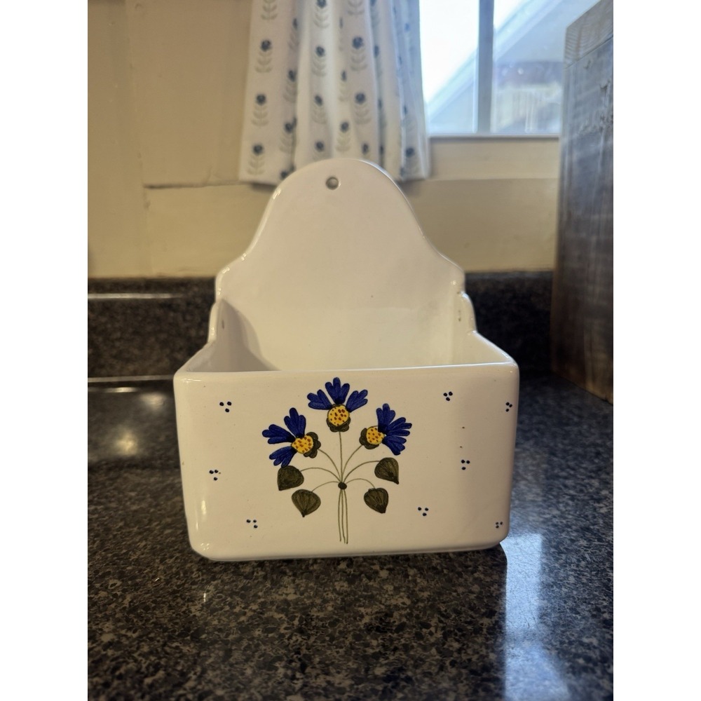 Vintage Williams Sonoma Ceramic/Porcelain Hanging Salt Box/ Wall Pocket NO LID